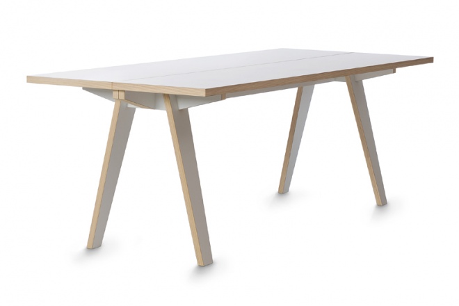 Steck ist ein Tisch in schlichtem Design